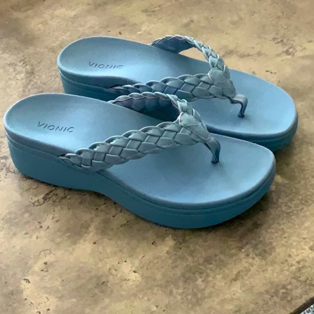 COPY - Vionic blue braided sandals